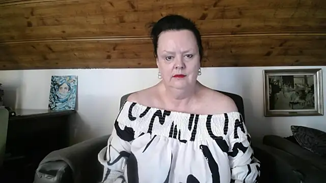Snapshot of TiffanyMature chatting on June 2026 07:08:02 AM TiffanyMature online show from June 2026 07:08:02 AM