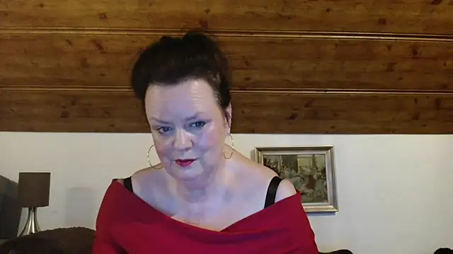 Snapshot of TiffanyMature chatting on October 2025 08:09:01 PM TiffanyMature online show from October 2025 08:09:01 PM