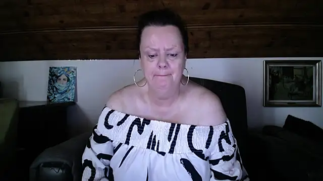 Snapshot of TiffanyMature chatting on June 2026 10:26:02 AM TiffanyMature online show from June 2026 10:26:02 AM