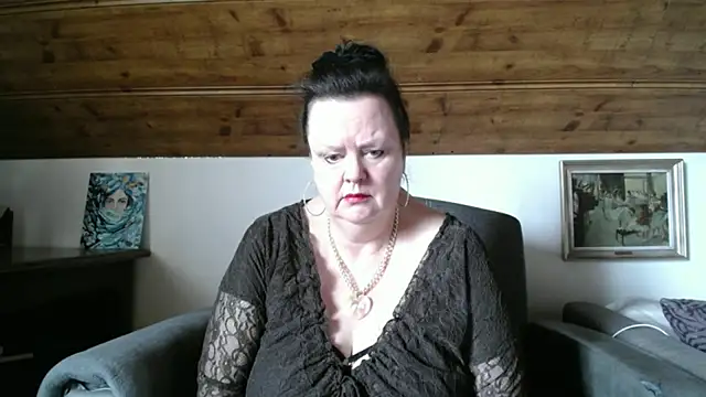 Snapshot of TiffanyMature chatting on May 2026 08:06:02 AM TiffanyMature online show from May 2026 08:06:02 AM