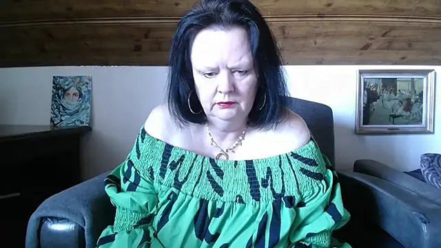 Snapshot of TiffanyMature chatting on May 2026 02:16:02 PM TiffanyMature online show from May 2026 02:16:02 PM
