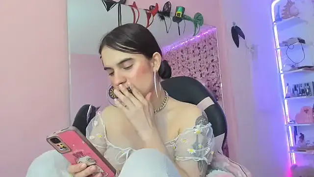 Littlecat 1 online show from October 2025 01:06:02 AM