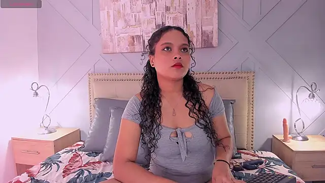 ValeriaJulio  online show from September 2025 11:43:01 AM