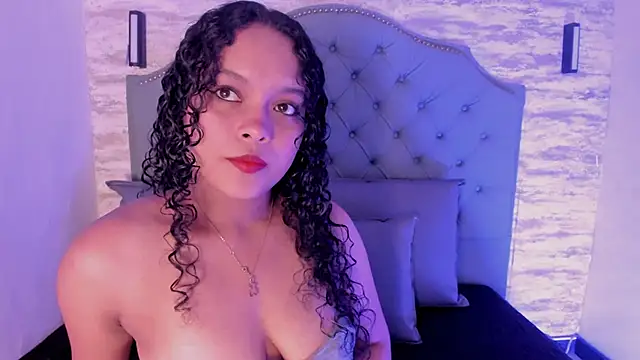 ValeriaJulio  online show from September 2025 11:49:02 AM