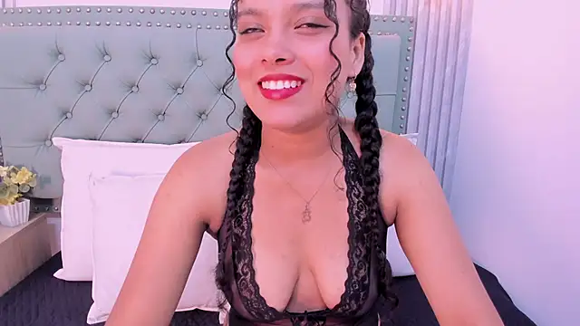 ValeriaJulio  online show from November 2025 07:25:01 PM