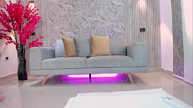 karlie small online show from March 2026 08:05:01 PM