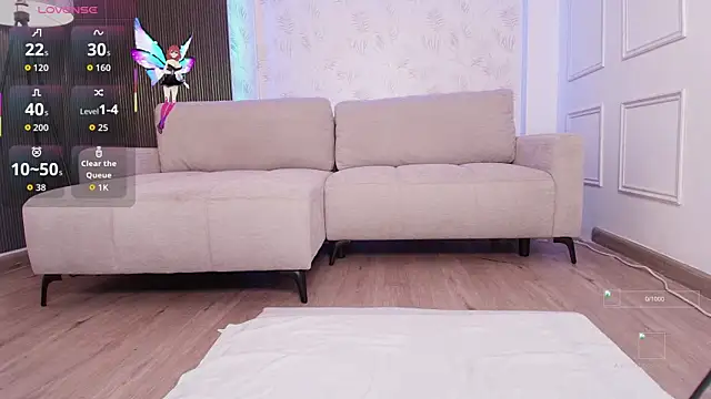 karlie small online show from October 2025 07:48:02 PM