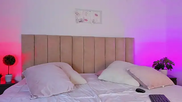 BianncaRibeiro online show from October 2025 01:56:01 PM