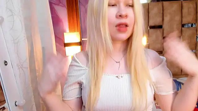 Melody Lolii online show from November 2025 06:00:02 PM