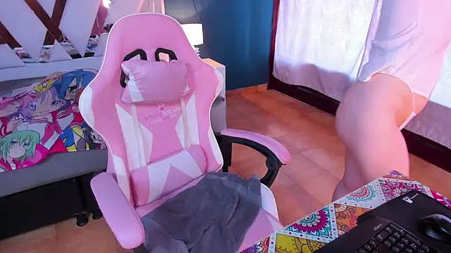 Melody Lolii online show from April 2026 06:22:01 PM