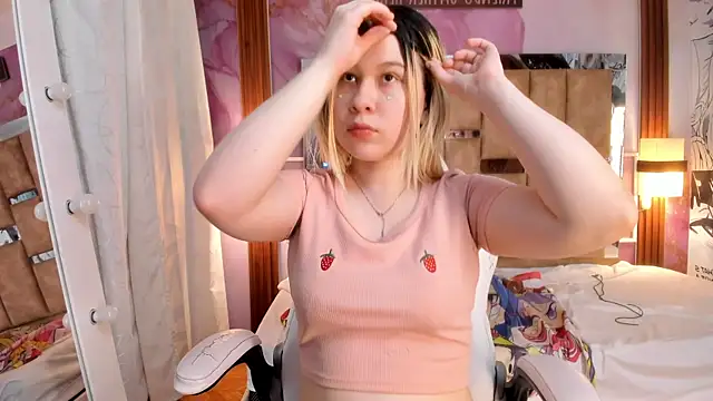 Melody Lolii online show from October 2025 11:16:01 PM