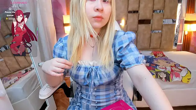 Melody Lolii online show from January 2026 06:02:02 PM