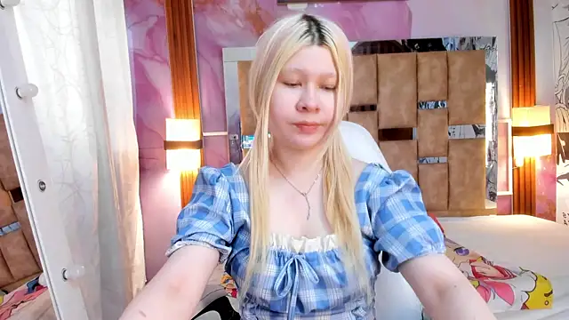 Melody Lolii online show from November 2025 06:01:01 PM