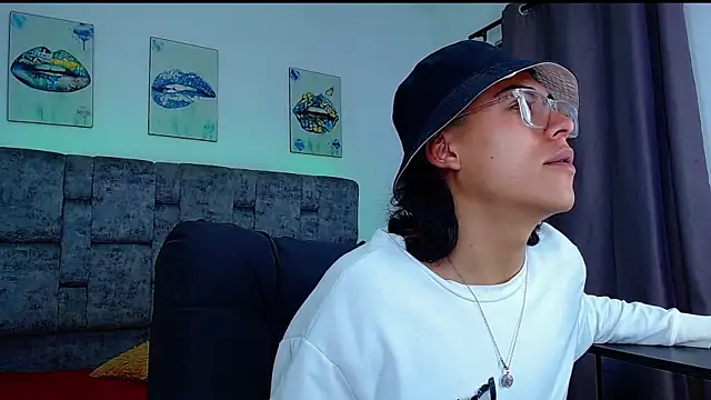 dirty model online show from October 2025 02:02:01 AM