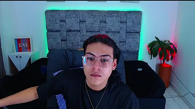 dirty model online show from October 2025 12:56:02 AM