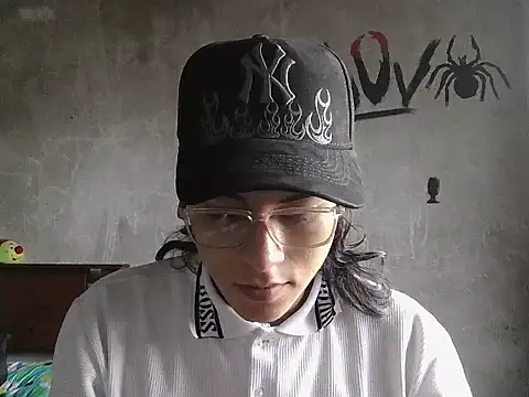 dirty model online show from April 2026 10:43:01 PM