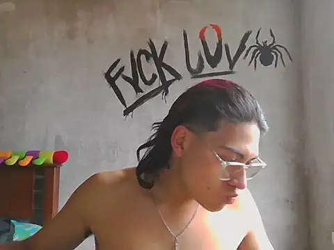 dirty model online show from February 2026 09:58:01 PM