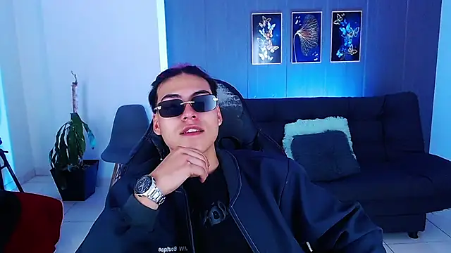 dirty model online show from October 2025 12:44:01 AM