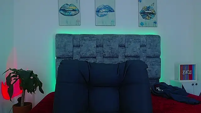 dirty model online show from October 2025 03:19:01 AM