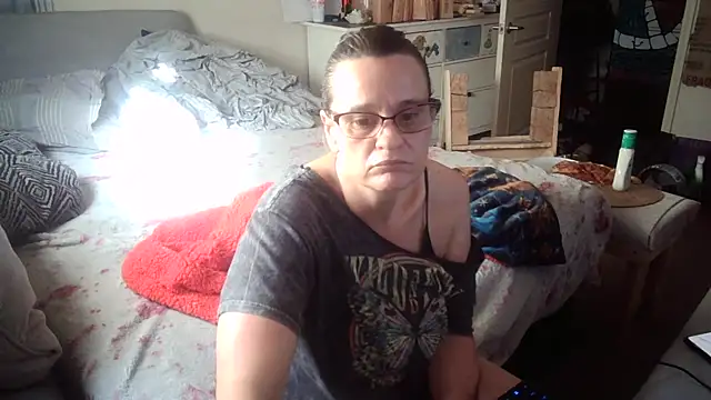 Snapshot of PremiumKitty chatting on February 2026 05:35:01 PM PremiumKitty online show from February 2026 05:35:01 PM