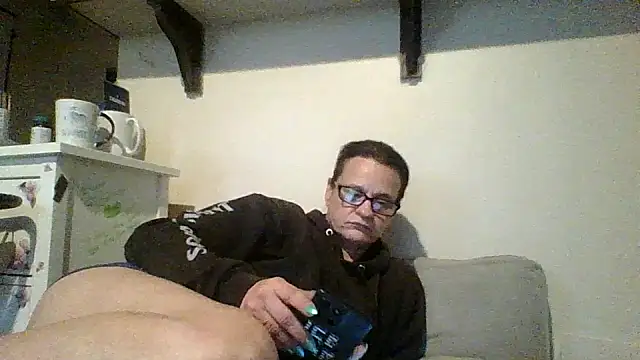 Snapshot of PremiumKitty chatting on February 2026 01:07:02 AM PremiumKitty online show from February 2026 01:07:02 AM