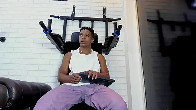 ItaloMoore online show from January 2026 12:56:02 PM