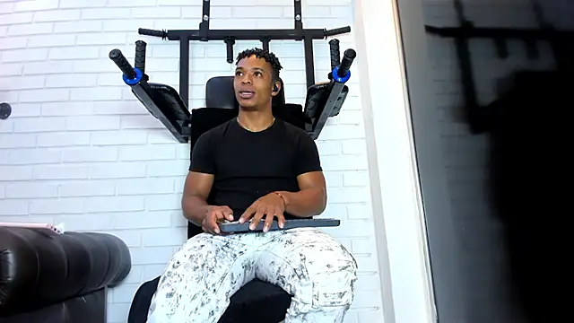 ItaloMoore online show from February 2026 11:34:01 AM