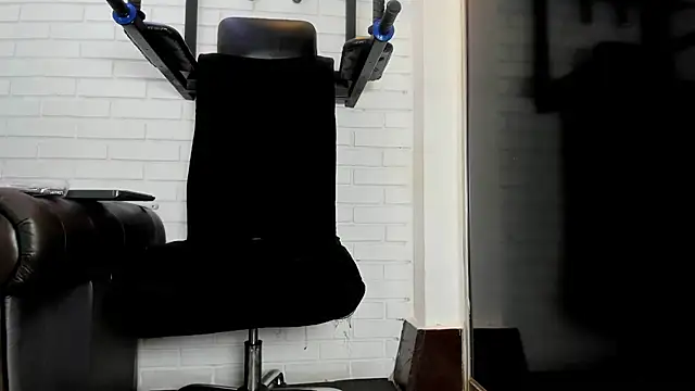 ItaloMoore online show from January 2026 11:39:01 AM