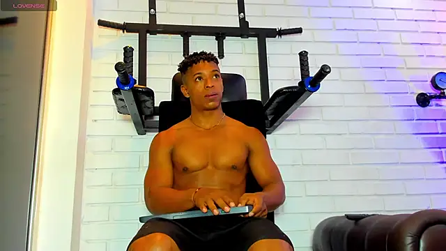 ItaloMoore online show from March 2026 11:13:02 AM