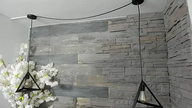 ItaloMoore online show from November 2025 11:26:01 AM