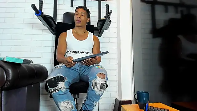 ItaloMoore online show from January 2026 11:24:01 AM