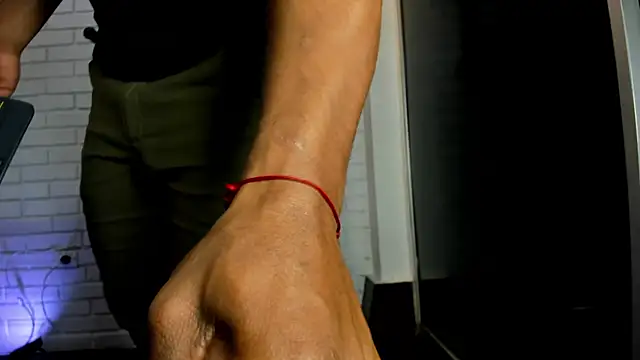 ItaloMoore online show from February 2026 11:53:01 AM