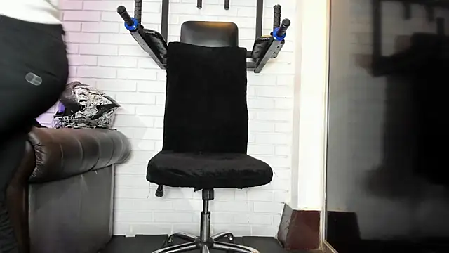 ItaloMoore online show from March 2026 11:26:01 AM