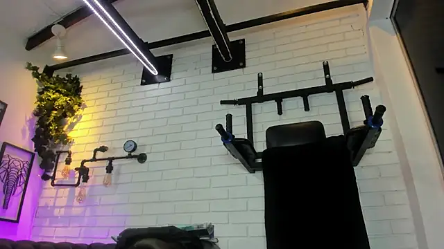 ItaloMoore online show from March 2026 11:14:02 AM