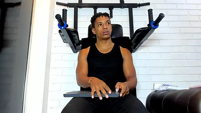 ItaloMoore online show from February 2026 11:43:02 AM