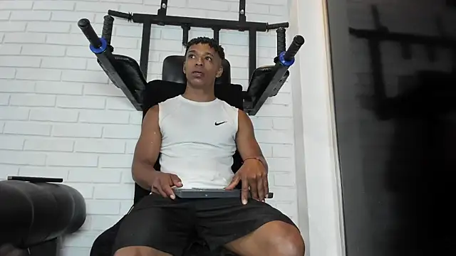 ItaloMoore online show from March 2026 12:05:01 PM