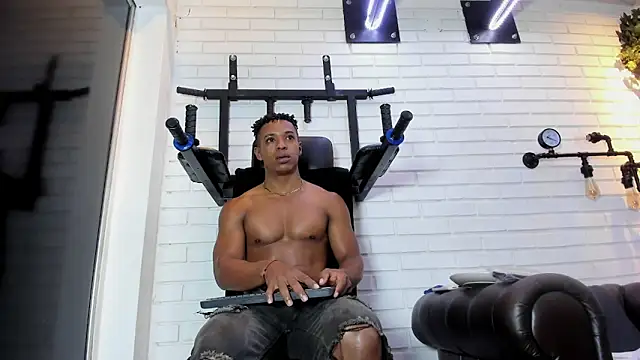 ItaloMoore online show from February 2026 11:30:02 AM