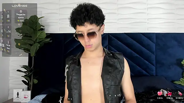 NoahDupont online show from September 2025 07:19:02 PM