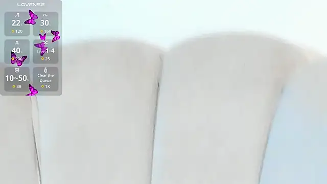 Snapshot of VioletHilton chatting on September 2025 08:08:02 PM VioletHilton online show from September 2025 08:08:02 PM