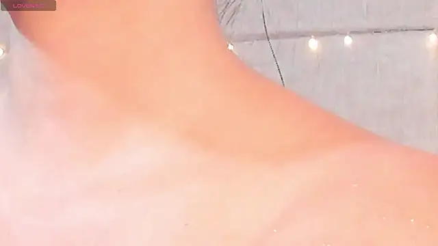 VioletHilton online show from January 2026 07:17:02 PM