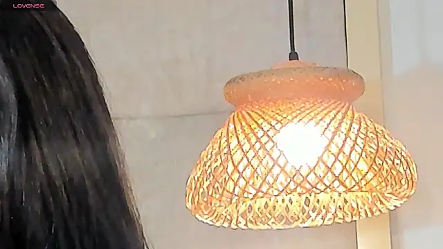 Snapshot of VioletHilton chatting on September 2025 06:48:01 PM VioletHilton online show from September 2025 06:48:01 PM