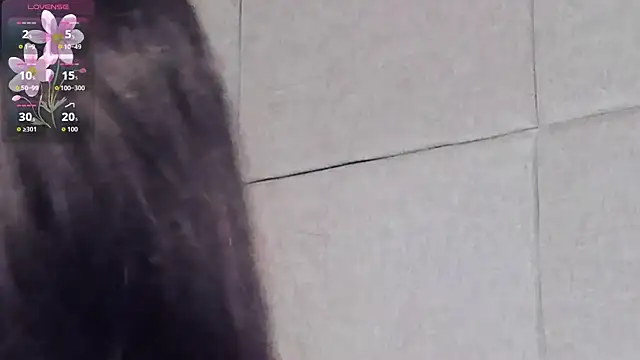 Snapshot of VioletHilton chatting on November 2025 07:35:01 PM VioletHilton online show from November 2025 07:35:01 PM