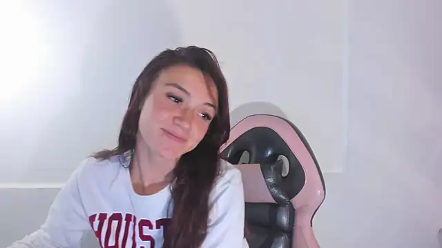 Snapshot of Amy_Kobold3 chatting on November 2025 11:09:01 PM Amy Kobold3 online show from November 2025 11:09:01 PM