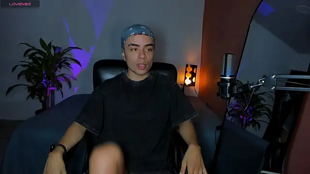 Snapshot of obzidyan chatting on October 2025 10:19:01 PM obzidyan online show from October 2025 10:19:01 PM