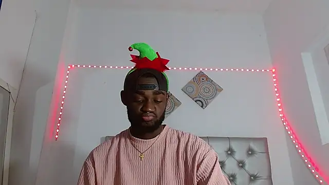 Snapshot of eebony_stallion chatting on December 2025 06:47:01 PM eebony stallion online show from December 2025 06:47:01 PM