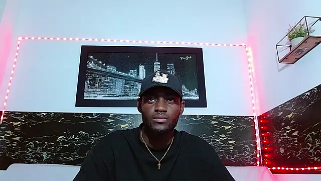 Snapshot of eebony_stallion chatting on September 2025 03:45:01 AM eebony stallion online show from September 2025 03:45:01 AM