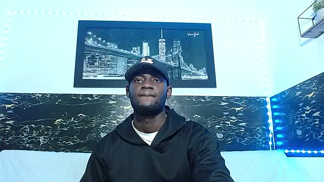 Snapshot of eebony_stallion chatting on September 2025 03:24:02 AM eebony stallion online show from September 2025 03:24:02 AM