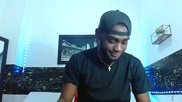 Snapshot of eebony_stallion chatting on October 2025 03:10:01 AM eebony stallion online show from October 2025 03:10:01 AM