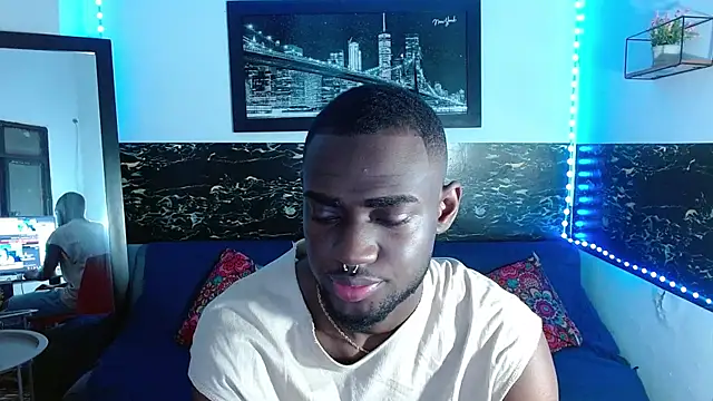 Snapshot of eebony_stallion chatting on October 2025 03:18:02 AM eebony stallion online show from October 2025 03:18:02 AM