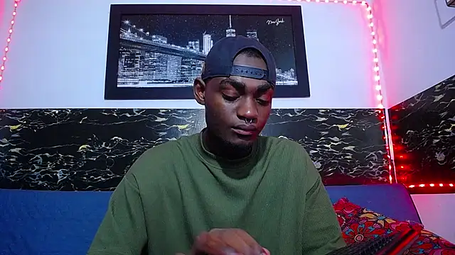 Snapshot of eebony_stallion chatting on September 2025 03:49:01 AM eebony stallion online show from September 2025 03:49:01 AM